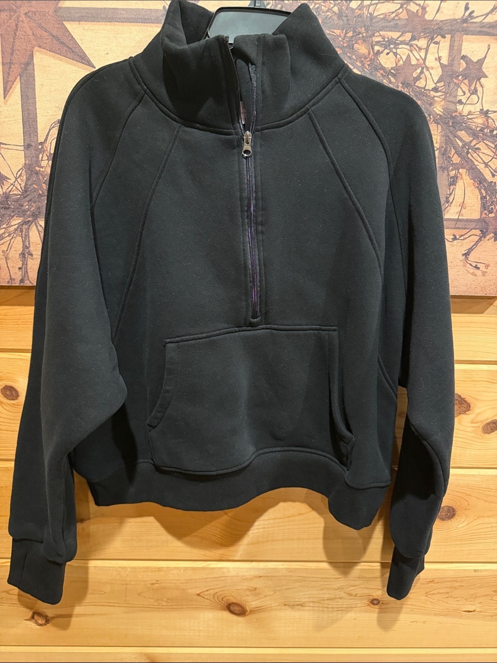 Discount Divas Black Pullover - X-Large Short